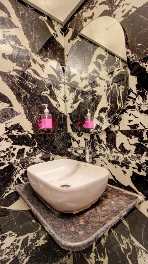 Hotel Priceless Suite Bombay Exhibition Centre Goregaon West Mumbai Dış mekan fotoğraf