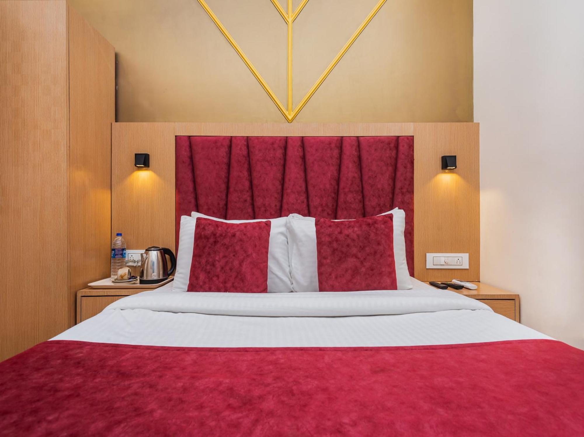 Hotel Priceless Suite Bombay Exhibition Centre Goregaon West Mumbai Dış mekan fotoğraf